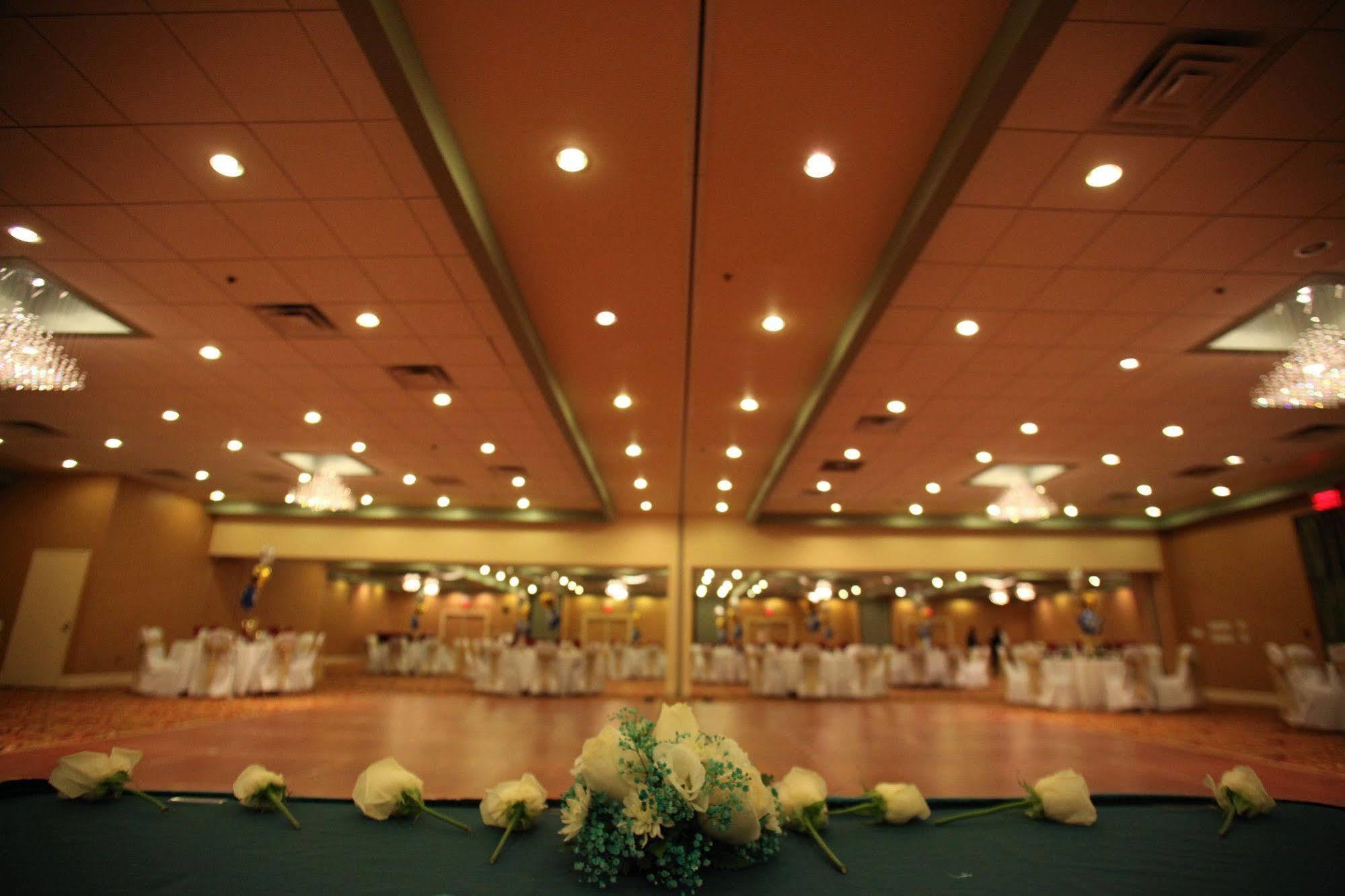 E Hotel Banquet & Conference Center Edison Restaurant billede